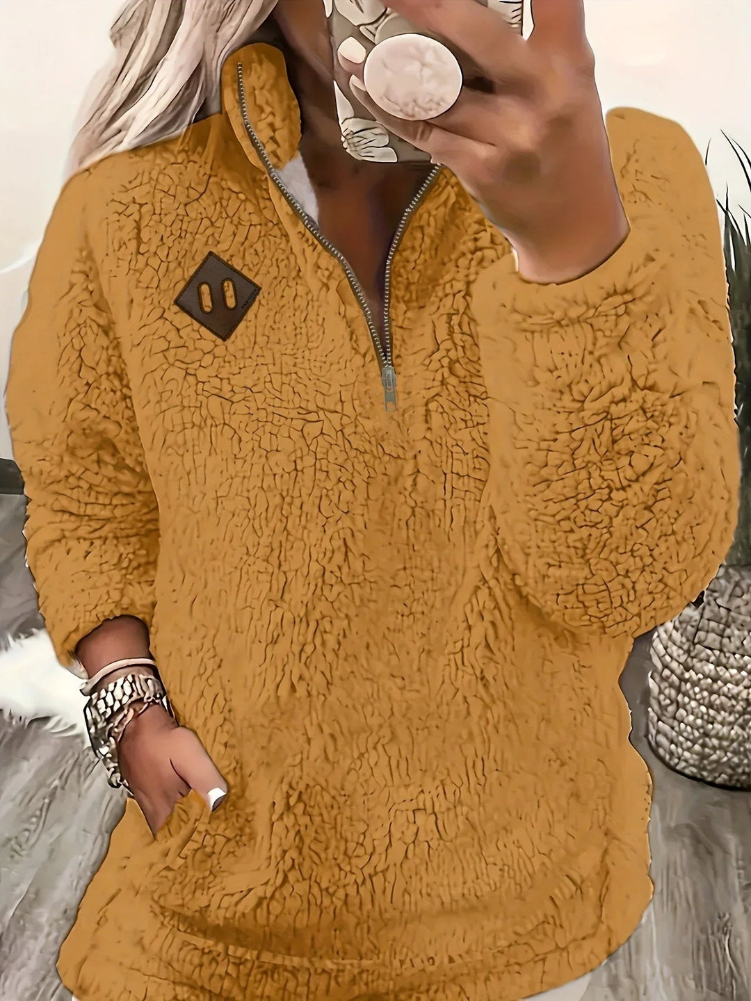 Ayla – Ultra-Soft High-Neck Fleece Pullover