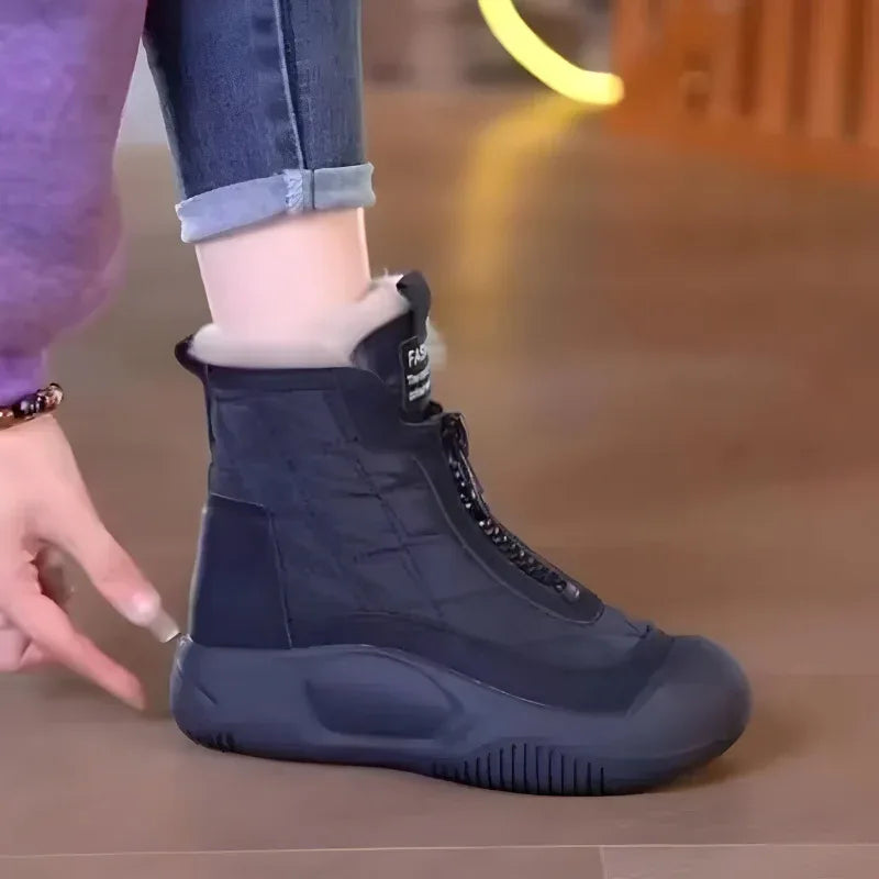 Maddie | White Qulted Boots