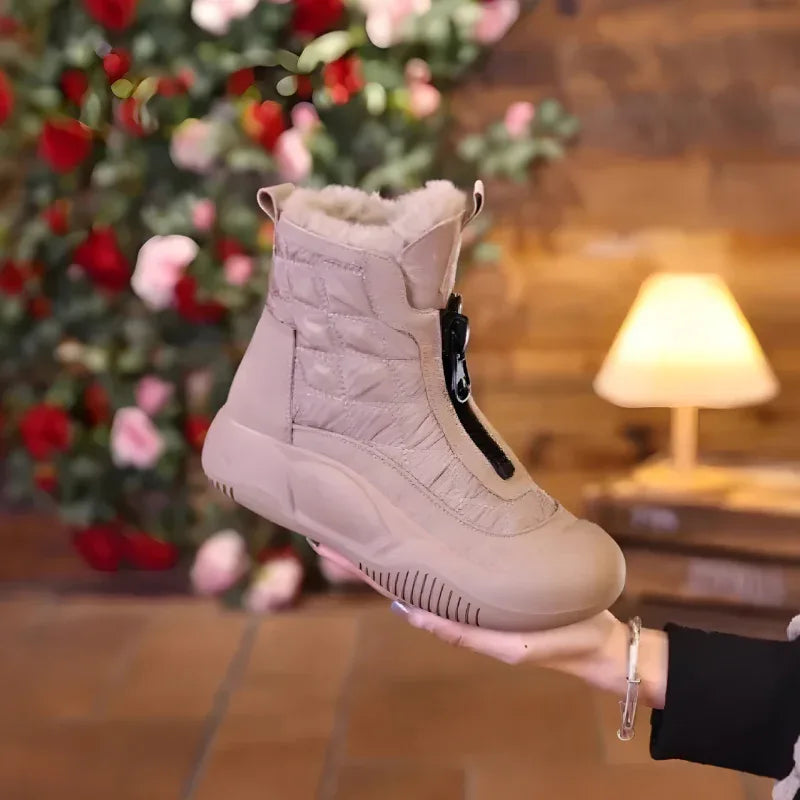 Maddie | White Qulted Boots