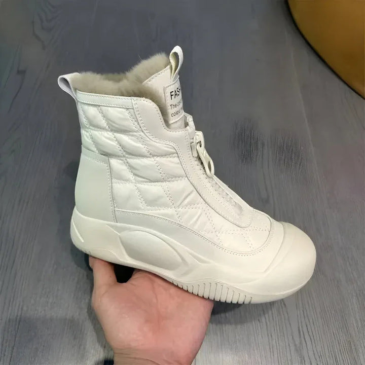 Maddie | White Qulted Boots