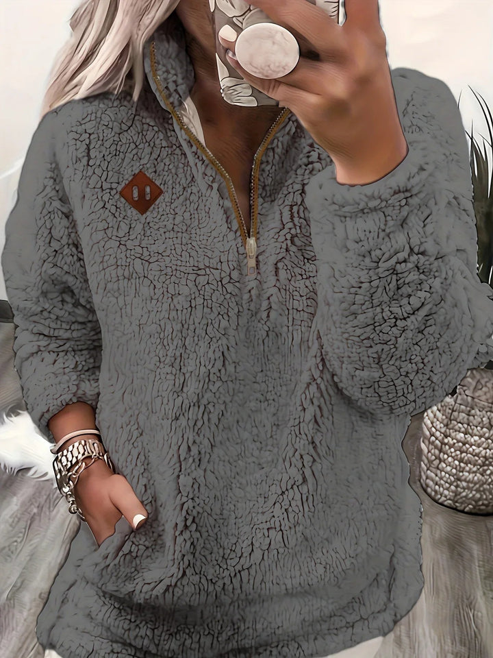 Ayla – Ultra-Soft High-Neck Fleece Pullover