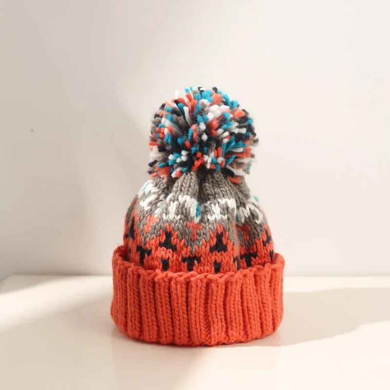 TAMARA™– Cozy Snowflake Pom Beanie