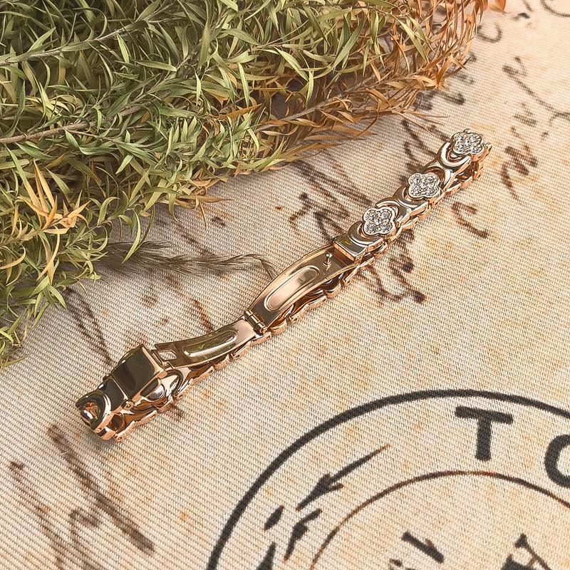 AURELIA™ – Elegant Magnetic Copper Bangle