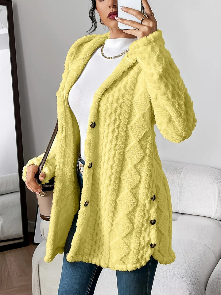 Aria – Cozy Argyle Knit Coat